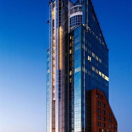 Best Western Plus Hotel Plaza Вестерос Екстер'єр фото