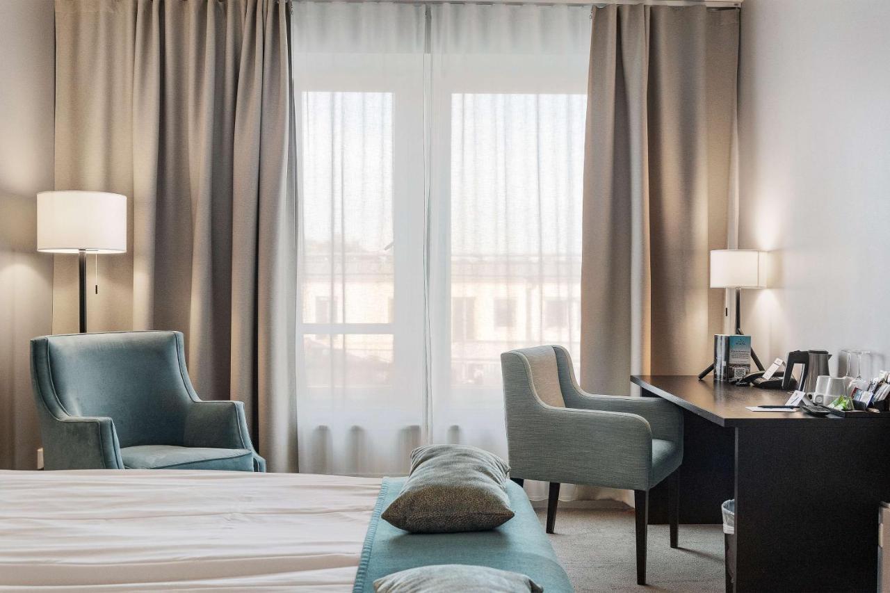 Best Western Plus Hotel Plaza Вестерос Екстер'єр фото