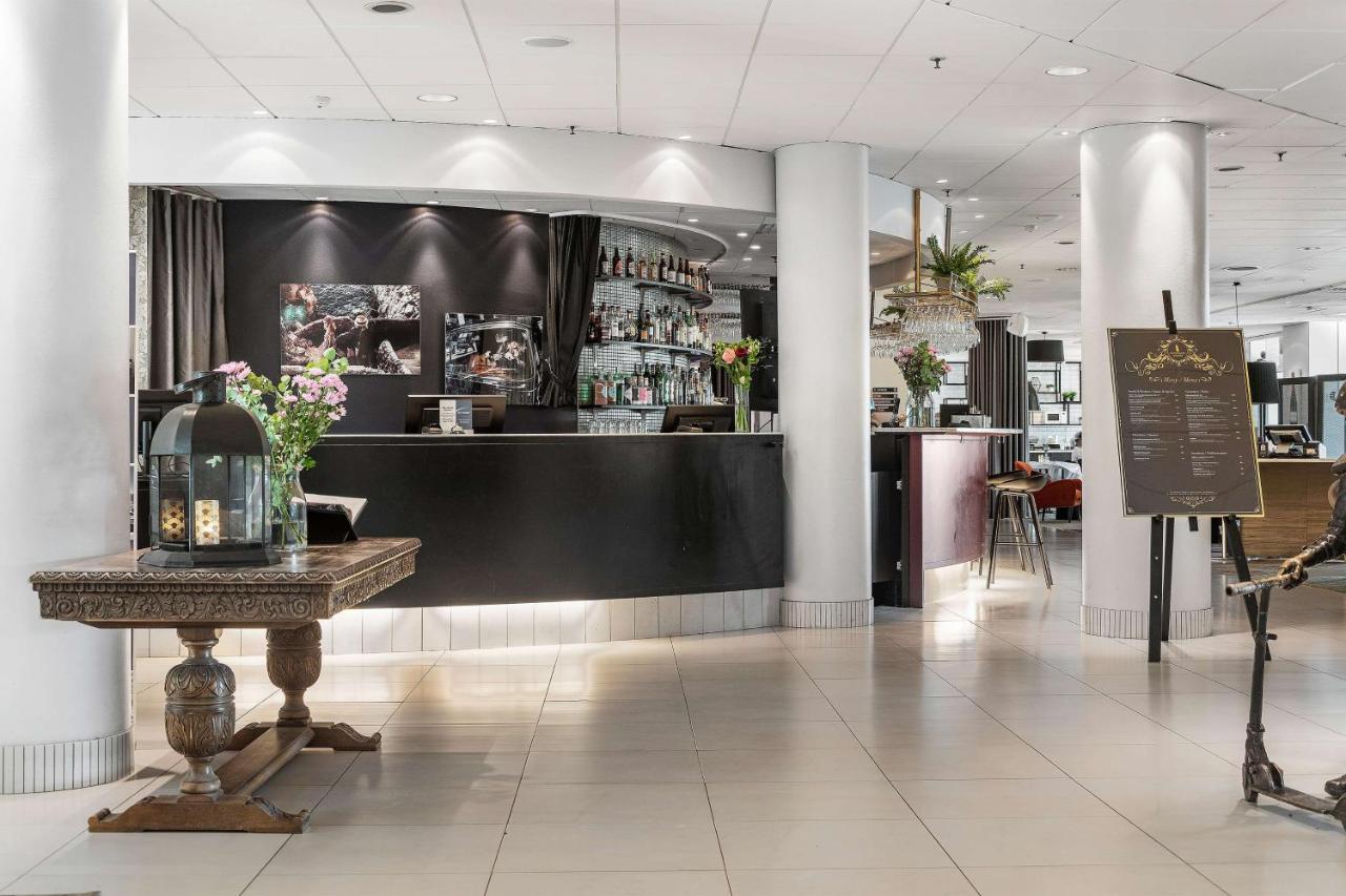 Best Western Plus Hotel Plaza Вестерос Екстер'єр фото