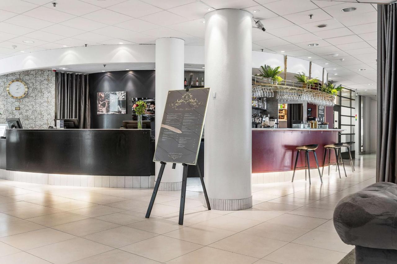 Best Western Plus Hotel Plaza Вестерос Екстер'єр фото
