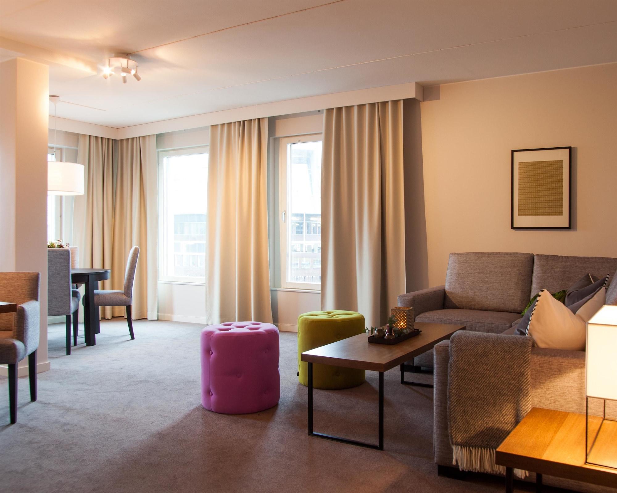 Best Western Plus Hotel Plaza Вестерос Екстер'єр фото
