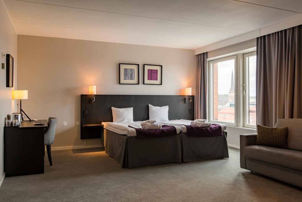 Best Western Plus Hotel Plaza Вестерос Екстер'єр фото