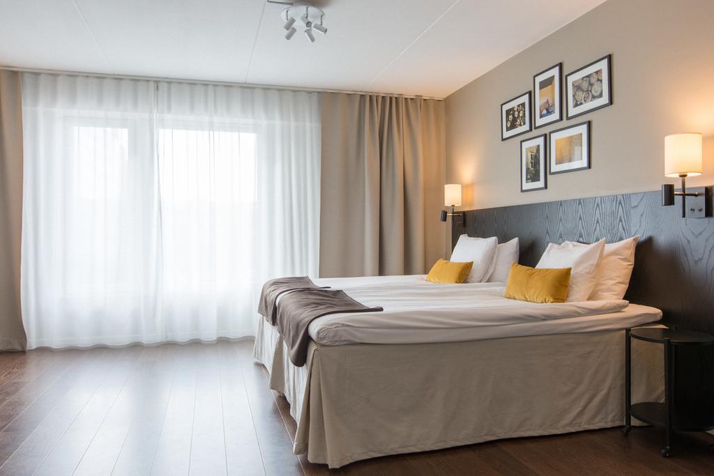 Best Western Plus Hotel Plaza Вестерос Екстер'єр фото