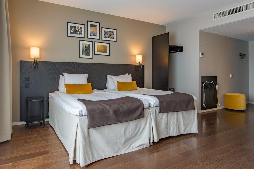 Best Western Plus Hotel Plaza Вестерос Екстер'єр фото
